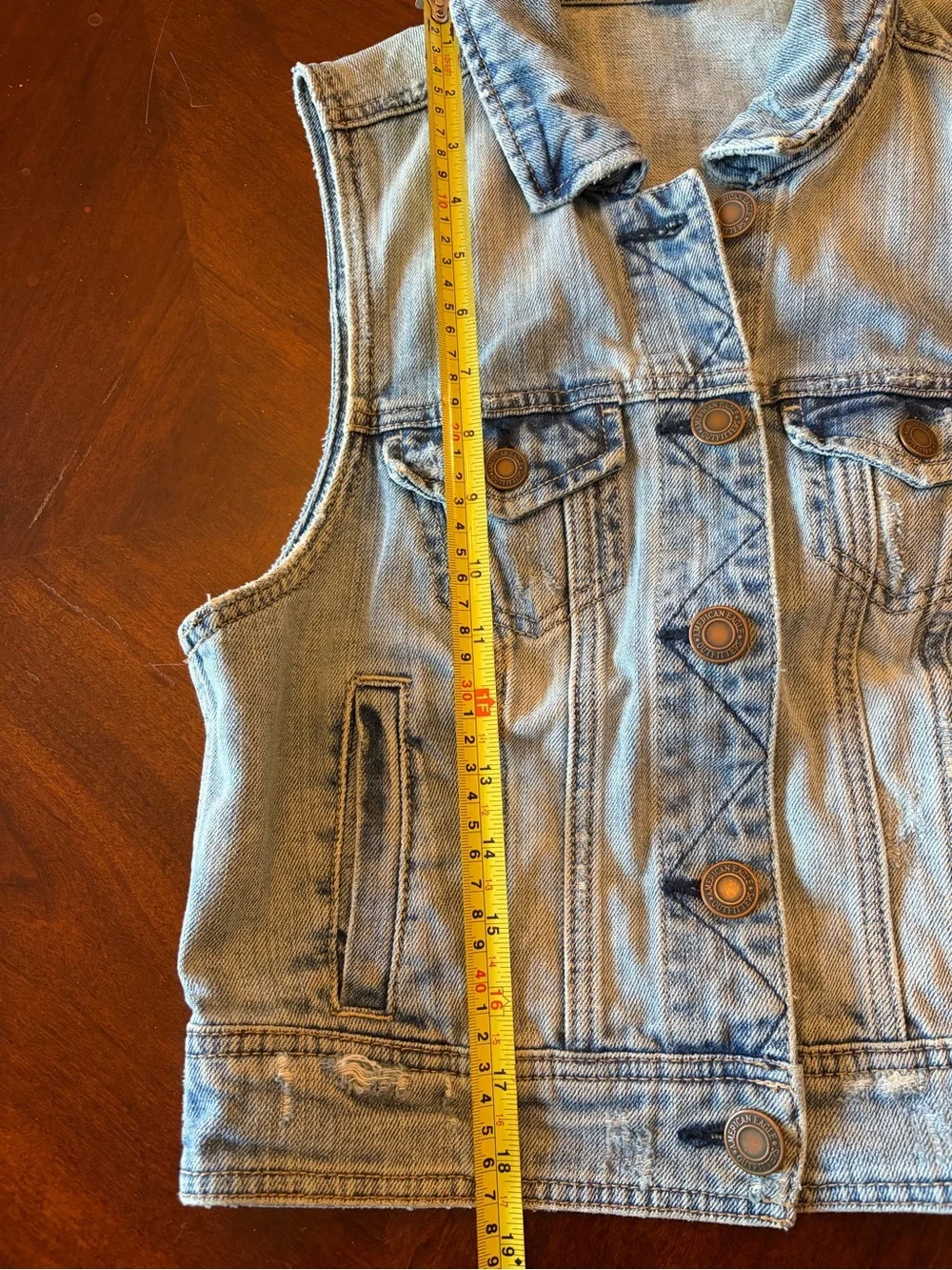 American Eagle Outfitters classic sleeveless